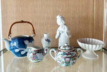A Selection Of Vintage Chinese Ceramics