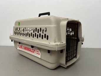 Small Pet Carrier (1 Of 2)