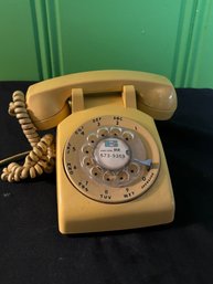 90s Kid 2: Vintage Bell System Western Electric Rotary Dial Desk Phone Yellow, Model 500 DM