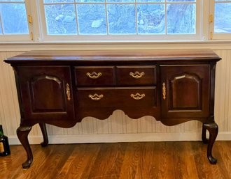 Thomasville Mahogany Chippendale Queen Anne High Leg Buffet / Sideboard