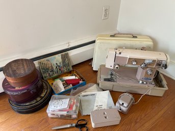A Vintage G Fox Dynamic Sewing Machine