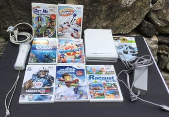 Nintendo Wii Console, Wand & 7 Games, Plus.