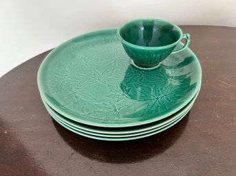 4 Leaf Plates With Cups- Woodsong