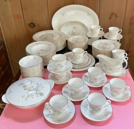 Royal Doulton 1978 Flirtation Service 14, Porcelain Fine China Set