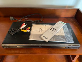 Sony CD/DVD Player DVP-NS55P With Instructions And Remote Control