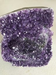 Amethyst Crystal Geode ,2 LB 14 Oz , 6 Inches Tall