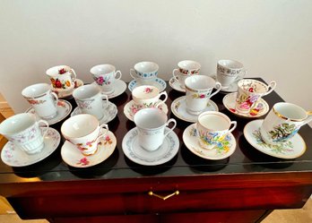 Collection Of Unique China Teacups With Matching Saucers (15) - Collectables