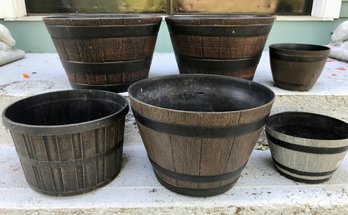 Set Of 6 Plastic Barrel Style Planter Pots