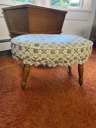 Vintage Oval Ottoman/seat