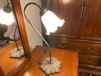 Metal Lamp With Single Tulip Shade