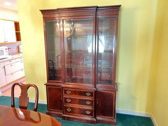 American Masterpiece Collection By Hickory Furniture China Cabinet