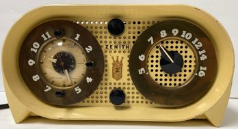 Vintage Display Table Top - Zenith Vacuum Tube Radio - Owl - Catalin - S-16729 - Cream Yellow -