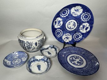 SIX PIECES ANTIQUE CHINESE BLUE AND WHITE PORCELAIN, 13' DIAMETER AND SMALLER