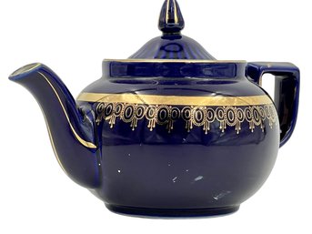 Vintage Hall 8 Cup Ceramic Boston Teapot, Cobalt Blue With Gold Deatils.Made In The USA