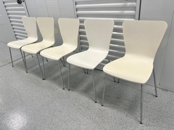 5 Off White Butterfly 'Mod' Style Chairs With Metal Legs