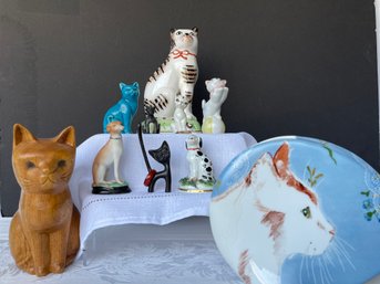 10 Pc. Lot Of Cat/dog Figures: 2 Vases, 2 Dogs, 6 Cats