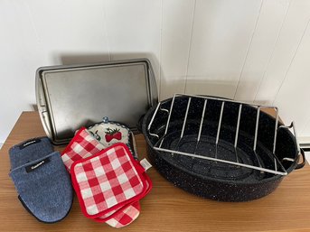 Bakeware & Oven Mitts