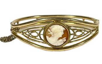 Vintage Gold Filled Hinged Bangle Bracelet Having Hand Carved Shell Cameo