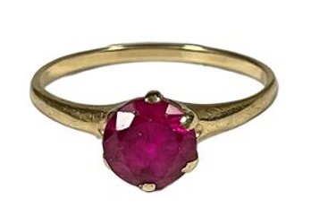 14k Gold Ladies Ring Having Red Stone About 2 Grams