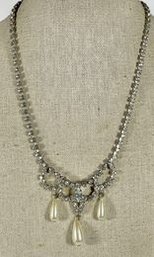 Vintage Faux Pearl And Rhinestone Necklace 15'