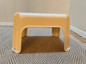 Rubbermaid Step Stool