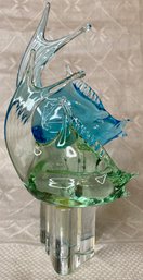 Art Glass Pair Angel Fish Figurine - Green & Blue With Clear Base - Unmarked - 7.25 H