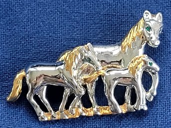 Fabulous Horse Family Out In The Paddock Brooch