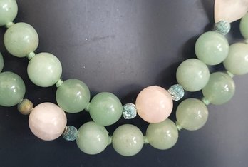 Nice Single Strand Necklace Of Natural Stone Jade & Rose Quartz Beads