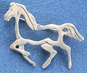 Beautiful Sterling Silver Equestrian Open Silhouette Horse Design Brooch