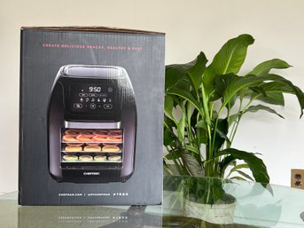 Chefman Multifunctional Airfryer. NIB