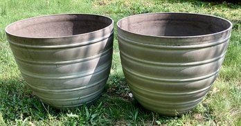 Oversized Planter Pair By Southern Patio Lightweight