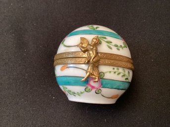 Limoges Hand Painted Tiny Trinket Or Ring Box Peint Main France
