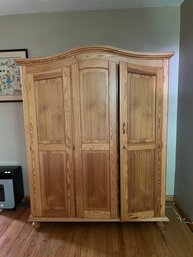 Wardrobe / Media Cabinet With Locking Key