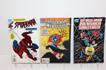 3 Collectable Issues - Spider- Man Adventures #1 - Spider- Man Web Of Doom - Spider- Man/ Punisher/ Sabretooth