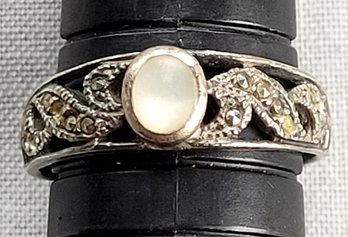 Pretty Vintage Sterling Silver With Mother Of Pearl And Marcasite Ring