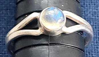 Pretty Vintage Sterling Silver Ring With Moonstone Cabochon Center