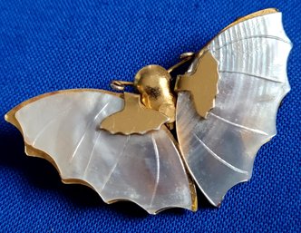 Pretty Vintage Mother Of Pearl Wings Butterfly Brooch