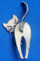 Cute Vintage Designer Beau Sterling Silver Cat Brooch