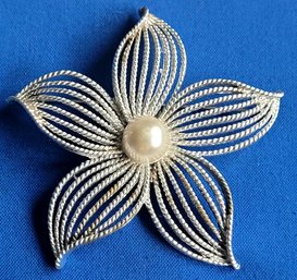 Large Vintage Sarah Coventry Silver Tone Flower Brooch WIth Faux Pearl