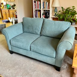 Very Nice La-Z-Boy Green Loveseat Sofa