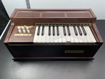 Magnus Electric Chord Organ