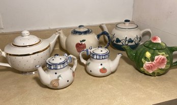 Teapot Lot (6)