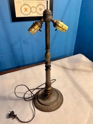 Vintage Table Lamp: Sturdy And Timeless