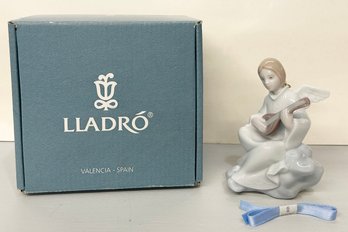 LLADRO Angelic Hymn Figure (BRAND NEW, ORIGINAL BOX)