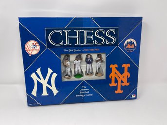 New York Yankees Vs New York Mets Baseball Chess Set