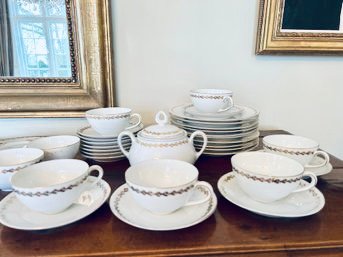 Vintage Roloff China Set Plates & Tea Cups  (LOC:S1)