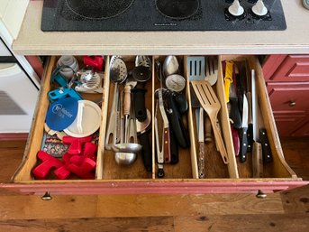 Entire Contents Of Kitchen Drawer