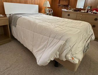 Customatic Adjustable Twin Bed With Remote