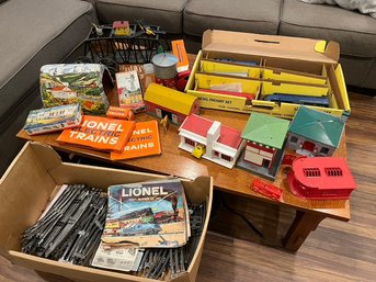 Vintage Lionel Train Set With Metal Tracks, Structures & More