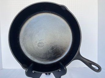 12' LODGE USA 10SK Cast Iron Skillet With Heat Ring Double Spout